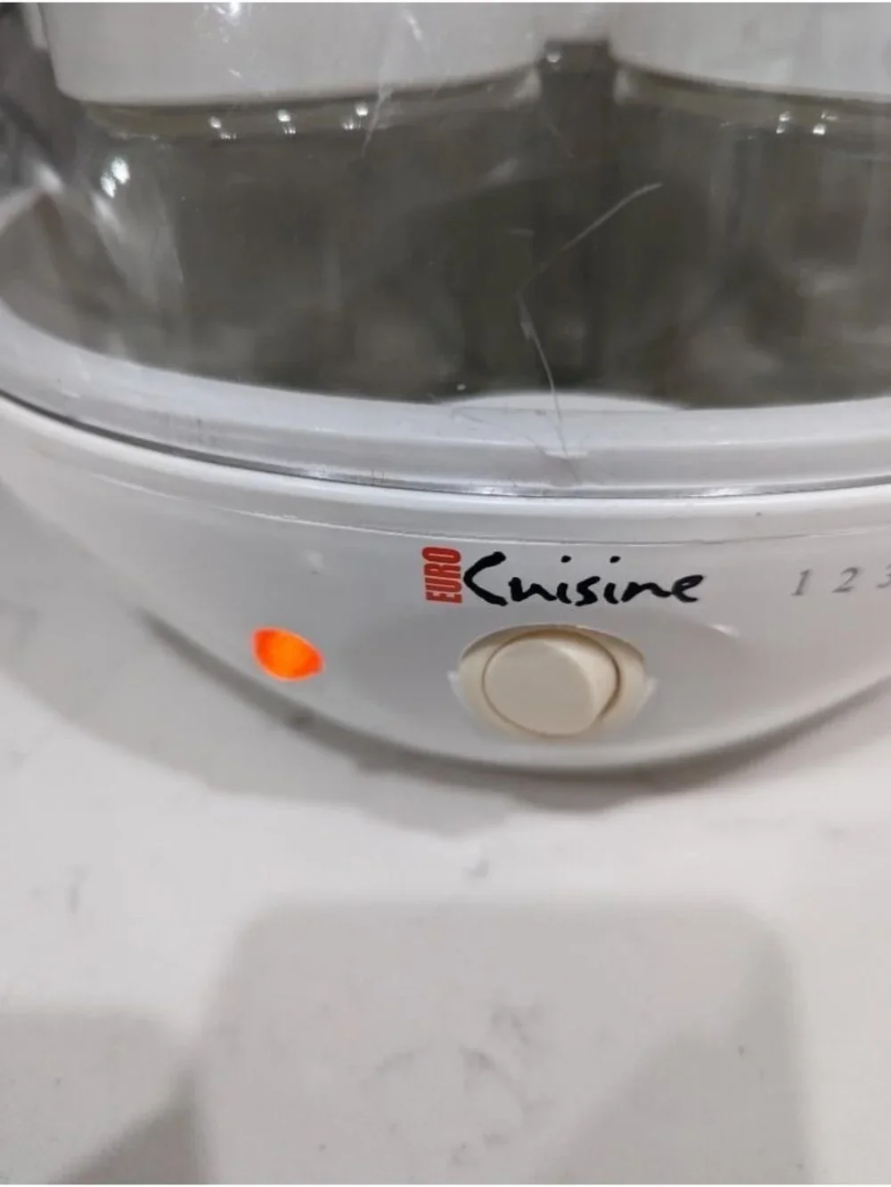 Euro Cuisine YM80 Electric Yogurt Maker Automatic Machine 6 oz Glass 7 Jars